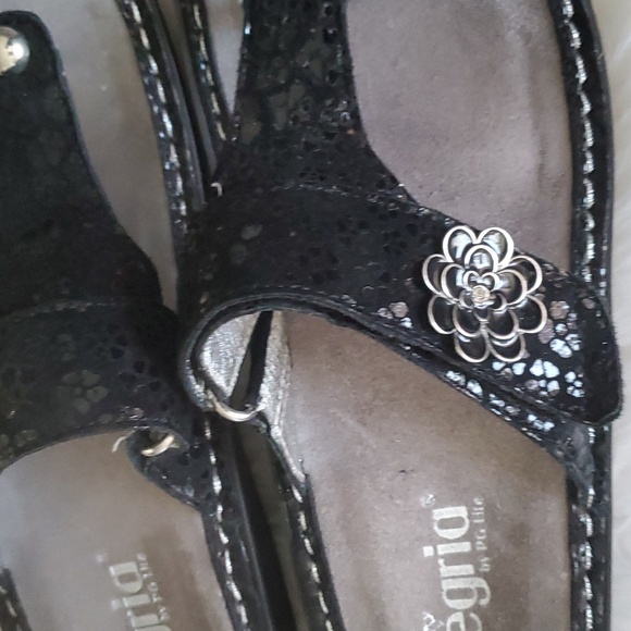 Alegria black thong sandals size 7 - Picture 14 of 16